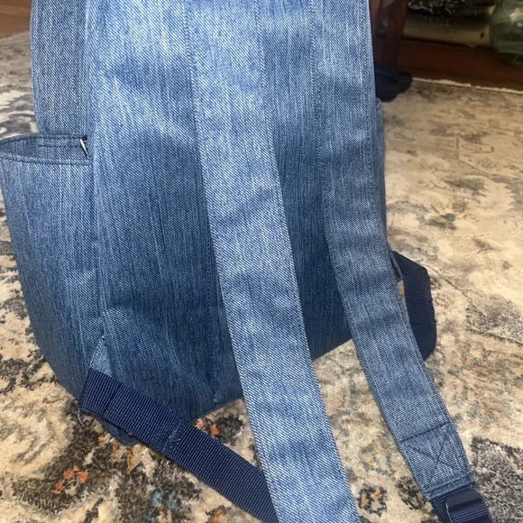 Herschel Mini Backpack! - Picture 8 of 11